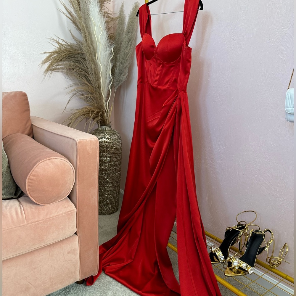 Beautiful, high slit, satin gown by Miss Circle.